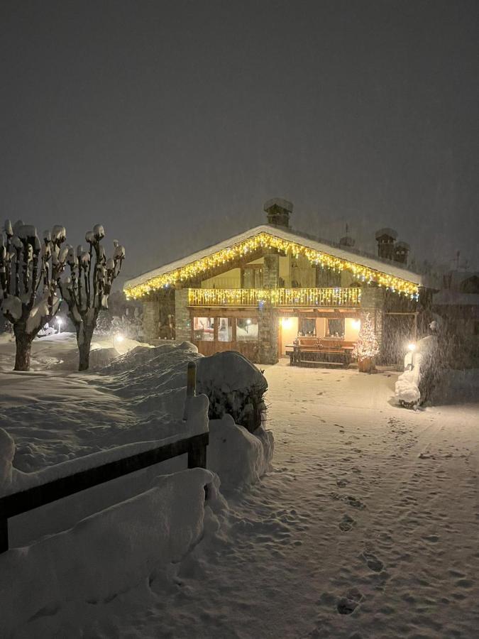 Hotel Lo Campagnar Courmayeur Exterior photo