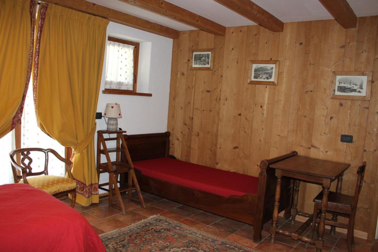 Hotel Lo Campagnar Courmayeur Exterior photo